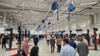PROJEKTI VALMIS - JYVÄSKYLÄN AUTOTARVIKE OY:N UUDET TOIMITILAT
